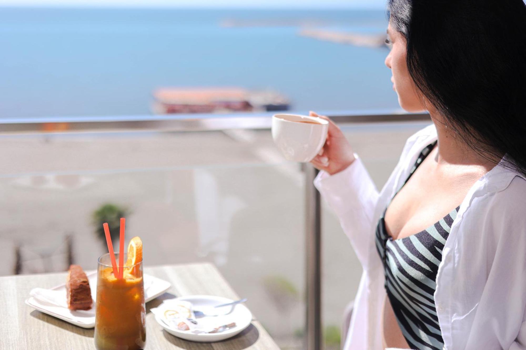 Hotel Frojd - Beach Front Resort Шенгін Екстер'єр фото