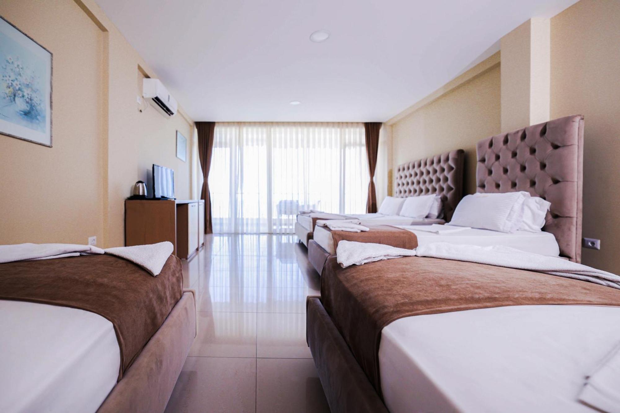 Hotel Frojd - Beach Front Resort Шенгін Екстер'єр фото