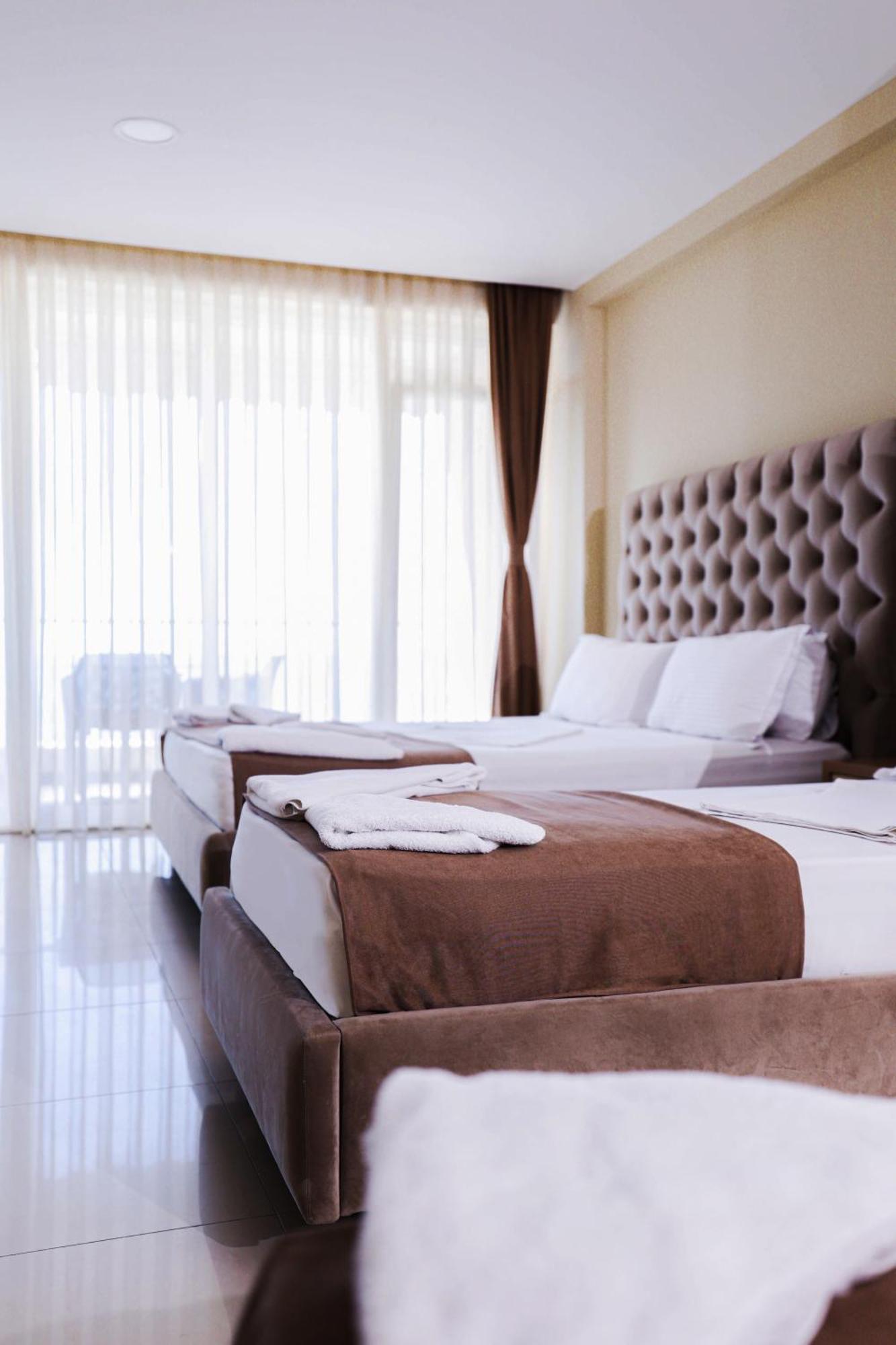 Hotel Frojd - Beach Front Resort Шенгін Екстер'єр фото